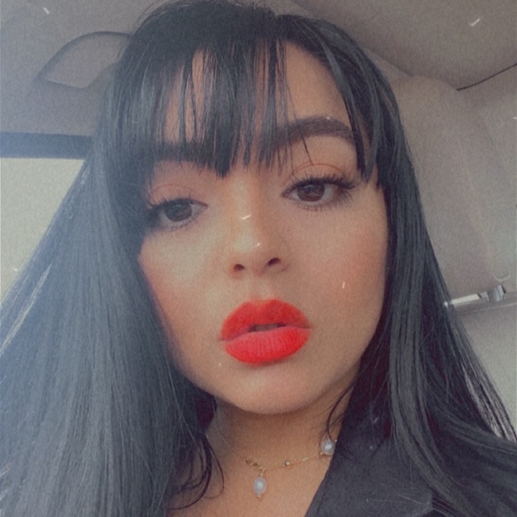 Meet your Posher, Joanna - Picture 1 of 1